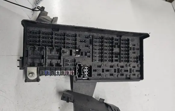 Mercedes-Benz R W251 Fuse module A1645400272