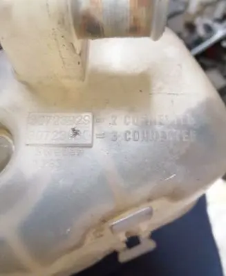 Volvo XC90 Coolant expansion tank/reservoir 30723929