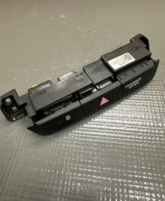 KIA Ceed Hazard light switch 93600J7000WK CF70 2101190000506