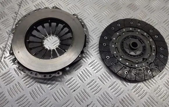 Opel Astra H Pressure plate 