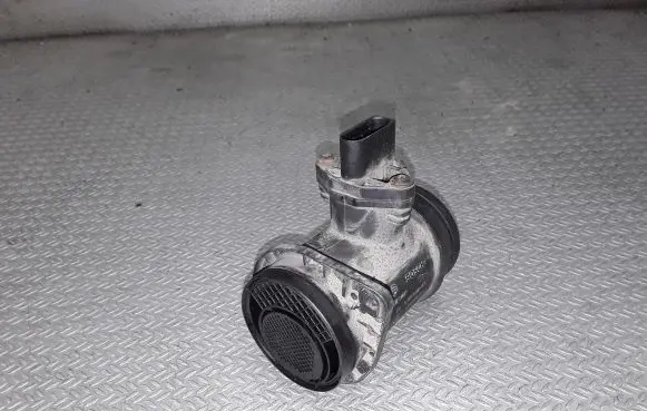 Volkswagen PASSAT B5.5 Mass air flow meter 0281002463 038906461