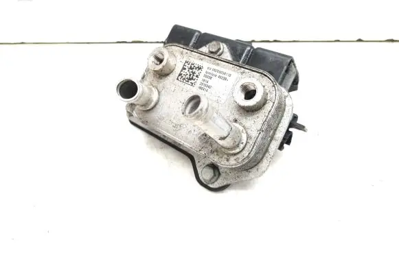 Oil filter mounting bracket