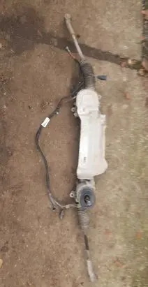 Volkswagen Golf VI Steering rack 1K0909144C