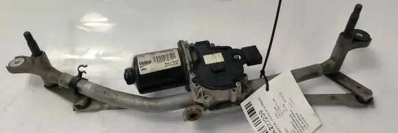 Jaguar XE Front wiper linkage W000060842