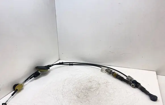 Renault Megane II Gear shift cable linkage
