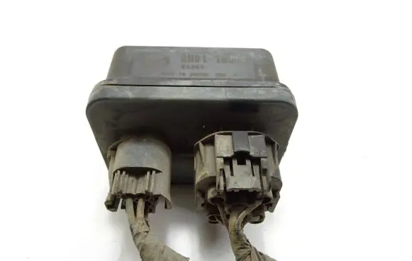 Glow plug pre-heat relay