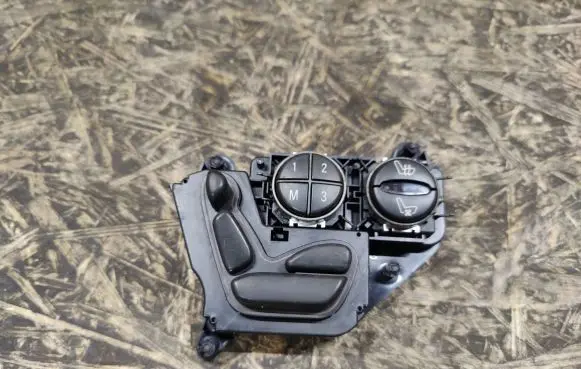 Mercedes-Benz SL AMG R230 Seat memory switch A2308211151