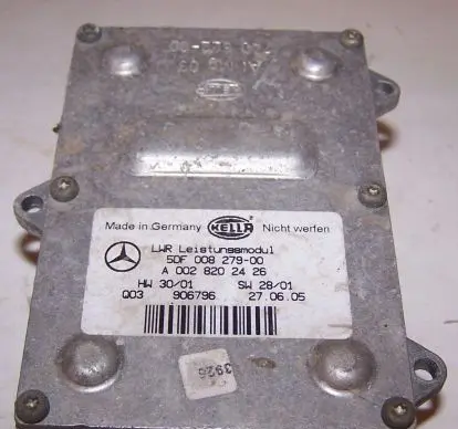 Mercedes-Benz E W211 Voltage converter/converter module A0028202426
