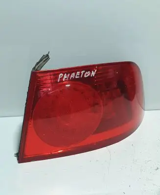Volkswagen Phaeton Rear/tail lights 333155R