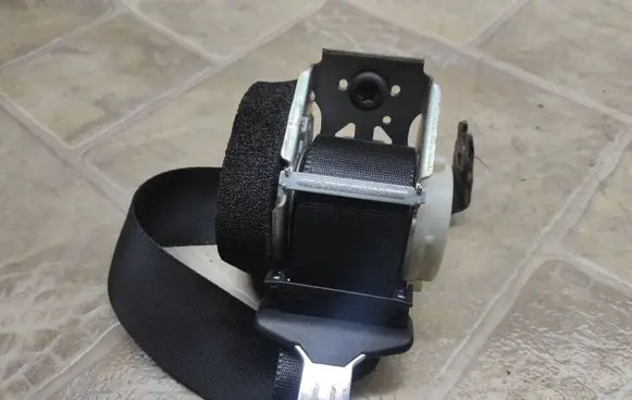 Ford Mondeo MK IV Rear seatbelt 6G9N611B69 33060026