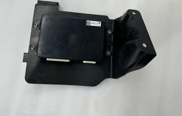 Tesla Model S Suspension control unit/module 106098900C P182860004560