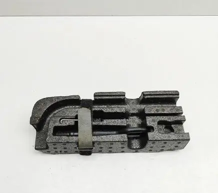 Volkswagen Caddy Towing hook eye 2K5012113A 1T0805615A