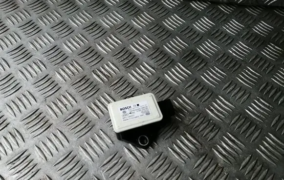 Skoda Fabia Mk2 (5J) ESP acceleration yaw rate sensor 6Q0907637A 0265005691