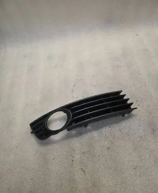 Audi A4 S4 B6 8E 8H Front bumper lower grill 8E0807682A