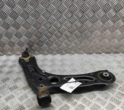 Volkswagen Golf VII Front lower control arm/wishbone 5Q0407152J