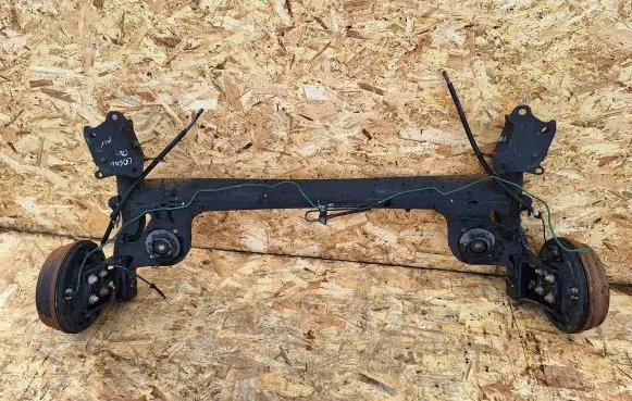 Dacia Logan I Rear axle beam with reductor 