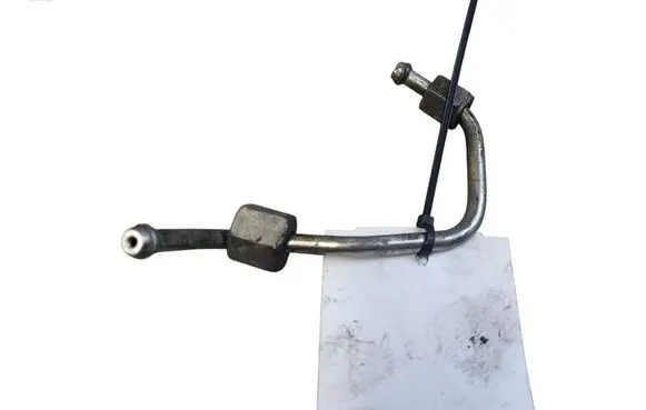 Fuel injector supply line/pipe