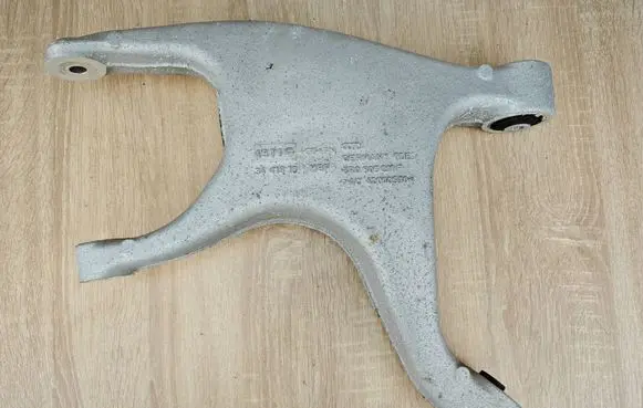 Audi A7 S7 4G Rear upper control arm/wishbone 8R0505311F