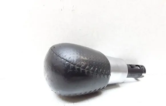 Volvo V70 Gear lever shifter trim leather/knob