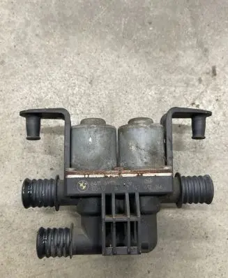 BMW X5 E70 Coolant heater control valve 6910544 100610