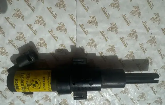 BMW 3 E46 Headlight washer spray nozzle 8362823