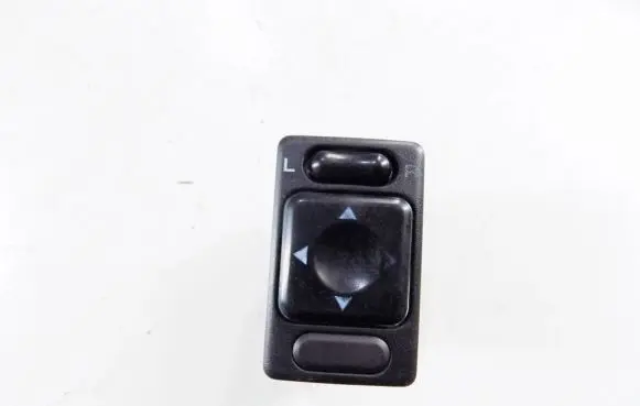 Subaru Forester SF Wing mirror switch