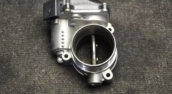 Audi Q7 4M Throttle valve 059145950AH