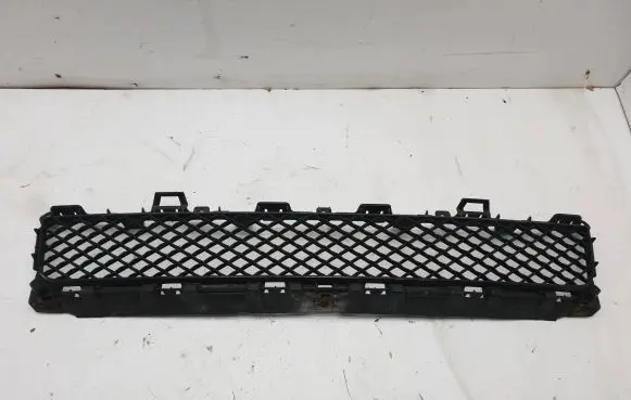 Jaguar XF X250 Front bumper lower grill 8X2317K945 8X23BBBK