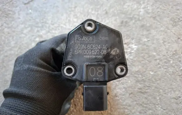 Oil level dip stick