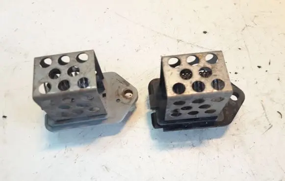 Citroen Xsara Picasso Coolant fan relay 9641212480
