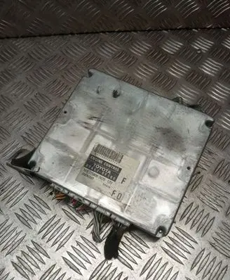 Toyota Corolla Verso AR10 Engine control unit/module 896610F100 MB1758007625