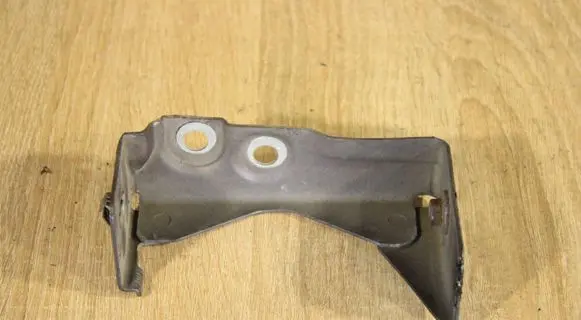 Chevrolet Orlando Headlight/headlamp mounting bracket 