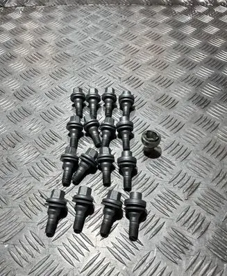 Fiat 600 Anti-theft wheel nuts and lock DG20690