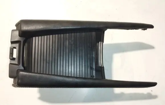 Mazda 6 Cup holder front 
