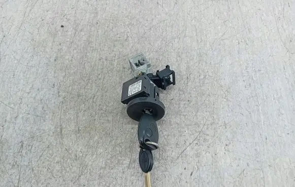 Renault Clio III Ignition lock