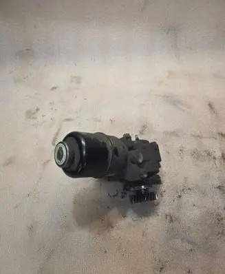 Mitsubishi Pajero Power steering pump 