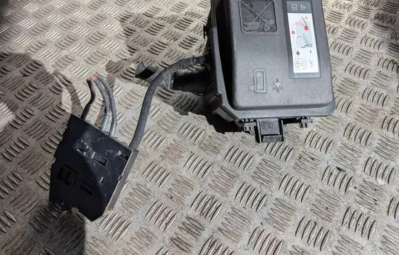 Citroen C4 X Fuse box set 9824510780