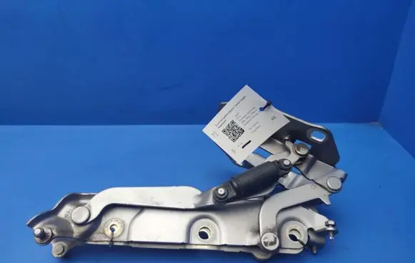 Jaguar XF Tailgate/trunk/boot hinge