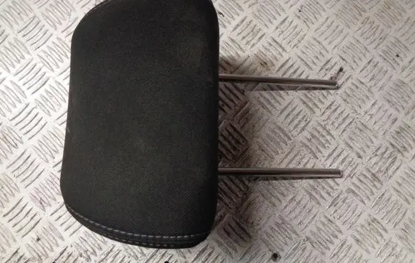 Hyundai i30 Rear seat headrest 
