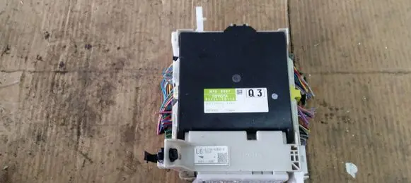 Toyota Yaris BSM Control unit 892210D110