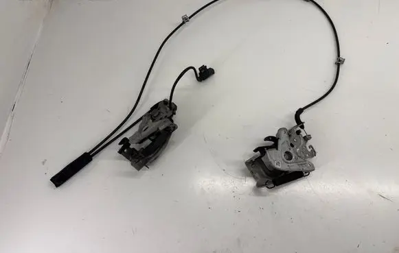 BMW 2 F44 Engine bonnet/hood lock/catch 7468347 7468348 51237468347