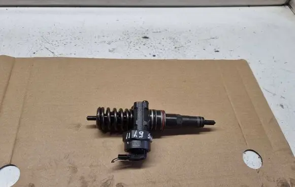 Volkswagen Sharan Fuel injector 0414720029