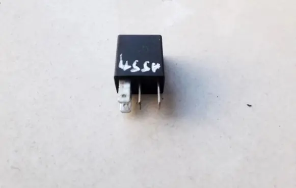 Audi A4 S4 B5 8D Other relay 90229206