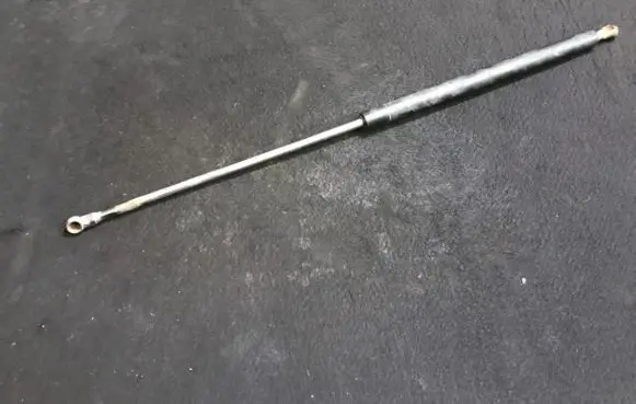 Audi A4 S4 B5 8D Tailgate/trunk strut/damper
