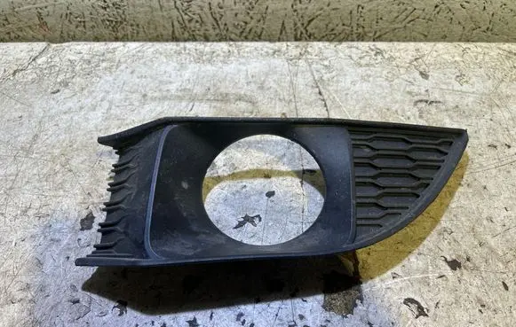 Dodge Charger Front fog light trim/grill 1LUD116AA E2330