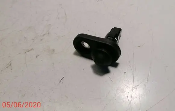 Toyota Avensis T270 Rear door sensor 
