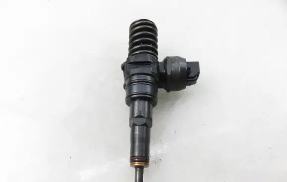 Audi A3 S3 8L Fuel injector 0414720039 038130073AL