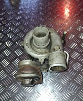 Toyota RAV 4 (XA20) Turbo 1720127040 7271643012