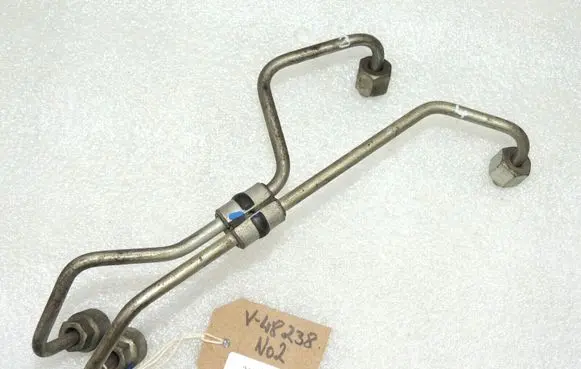 Volvo V60 Fuel injector supply line/pipe 31336627