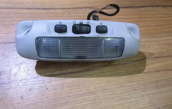 Ford Mondeo Mk III Front seat light 2s7t15k609ba 12236770